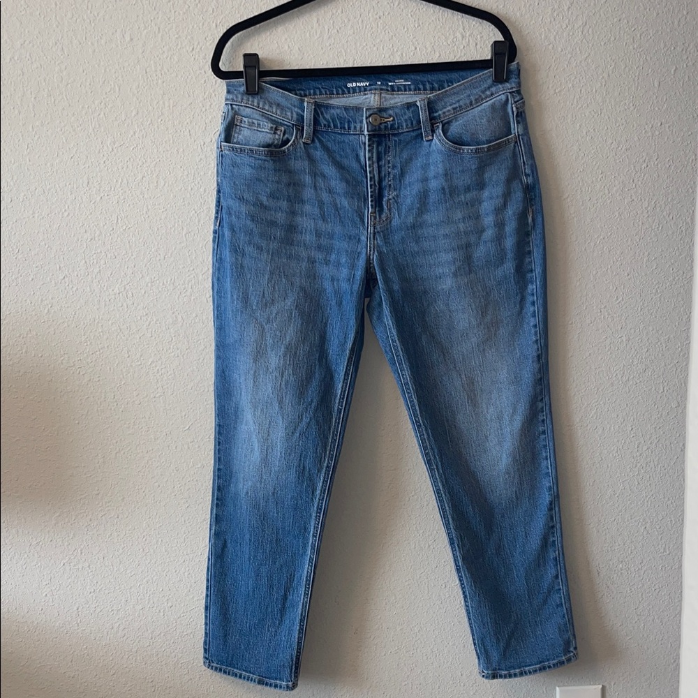 Old Navy Mid-Rise Wow Boyfriend Jeans